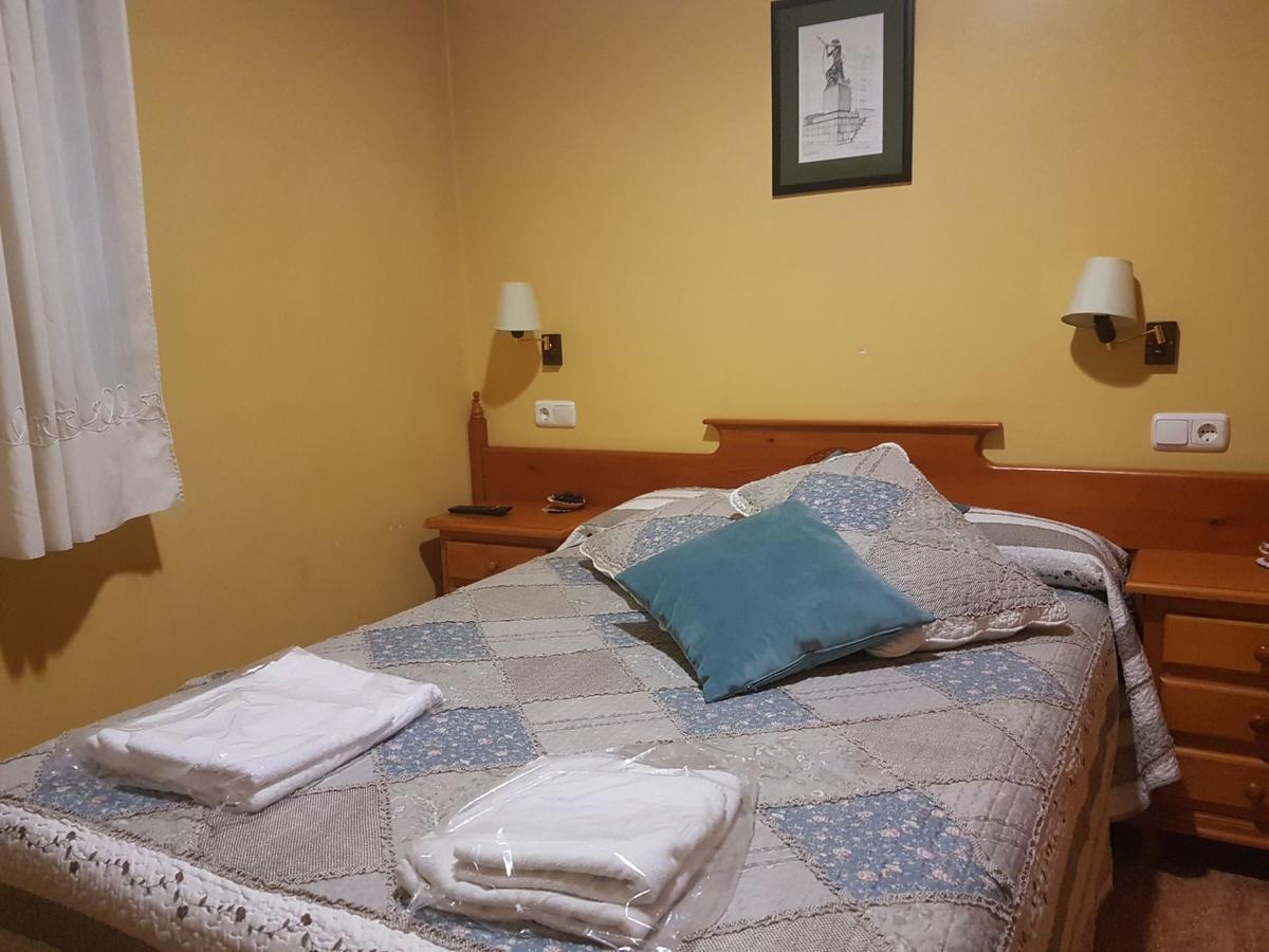 Hostal Los Nogales Cangas De Narcea Exteriér fotografie