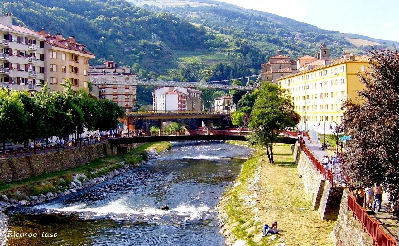 Hostal Los Nogales Cangas De Narcea Exteriér fotografie