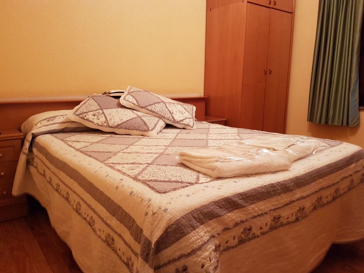 Hostal Los Nogales Cangas De Narcea Exteriér fotografie